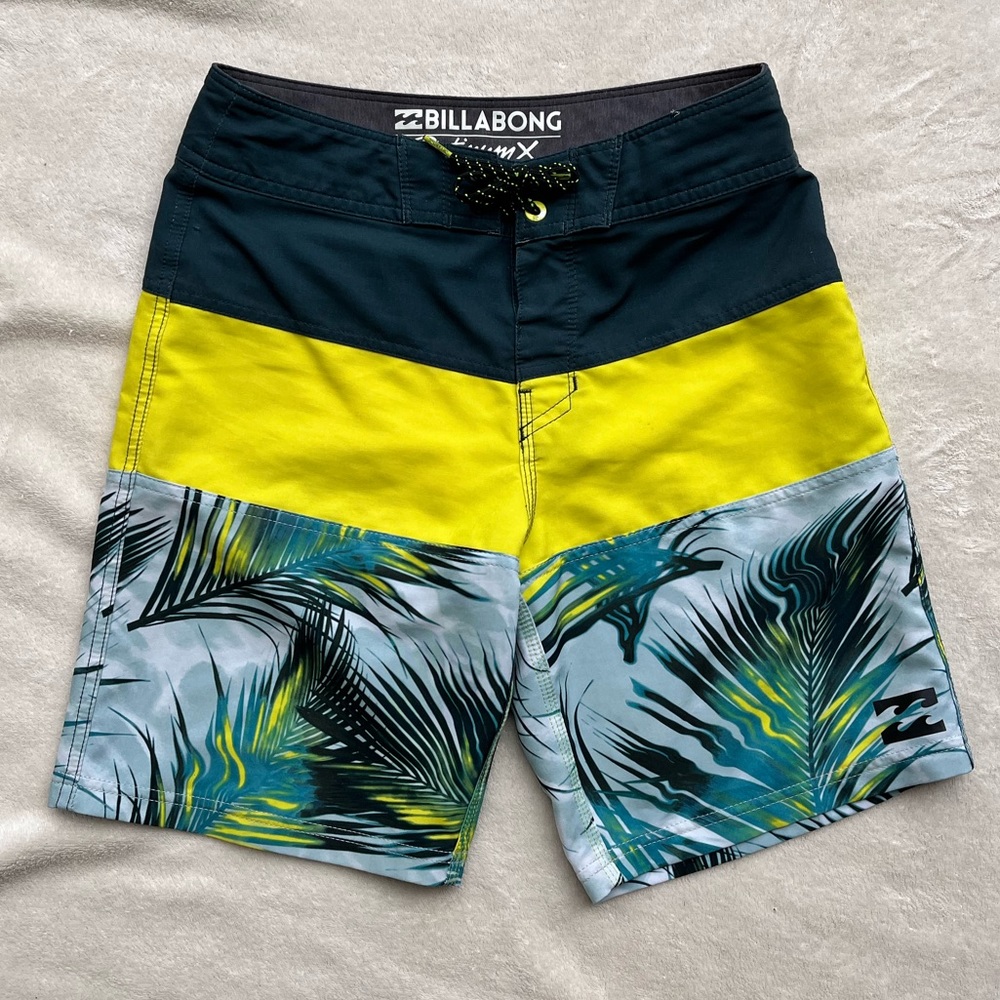 Billabong boys swim shorts size waist 27